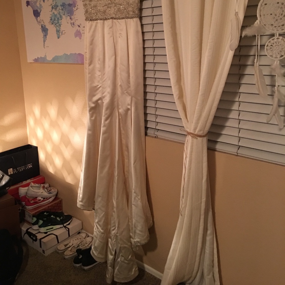 Lazaro Off-the-Shoulder Wedding Dress - Picture 7 of 8